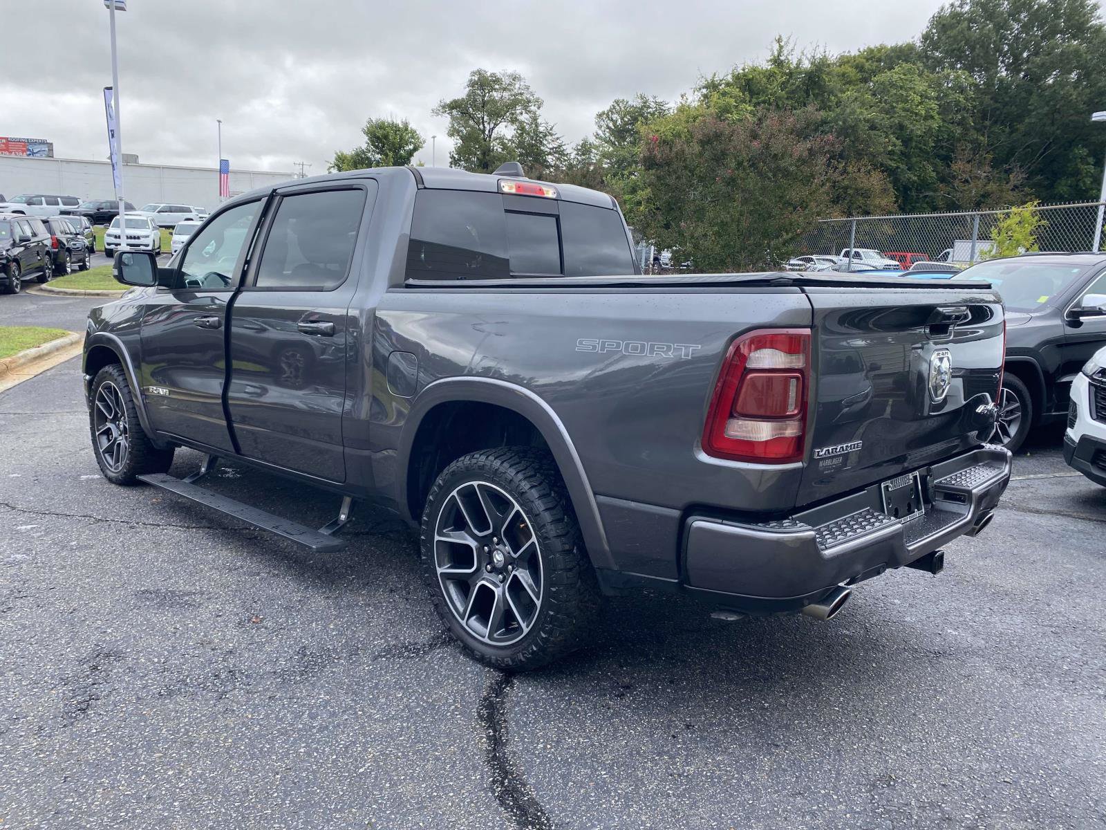 Used 2022 RAM 1500 Laramie AWD/4WD image 7
