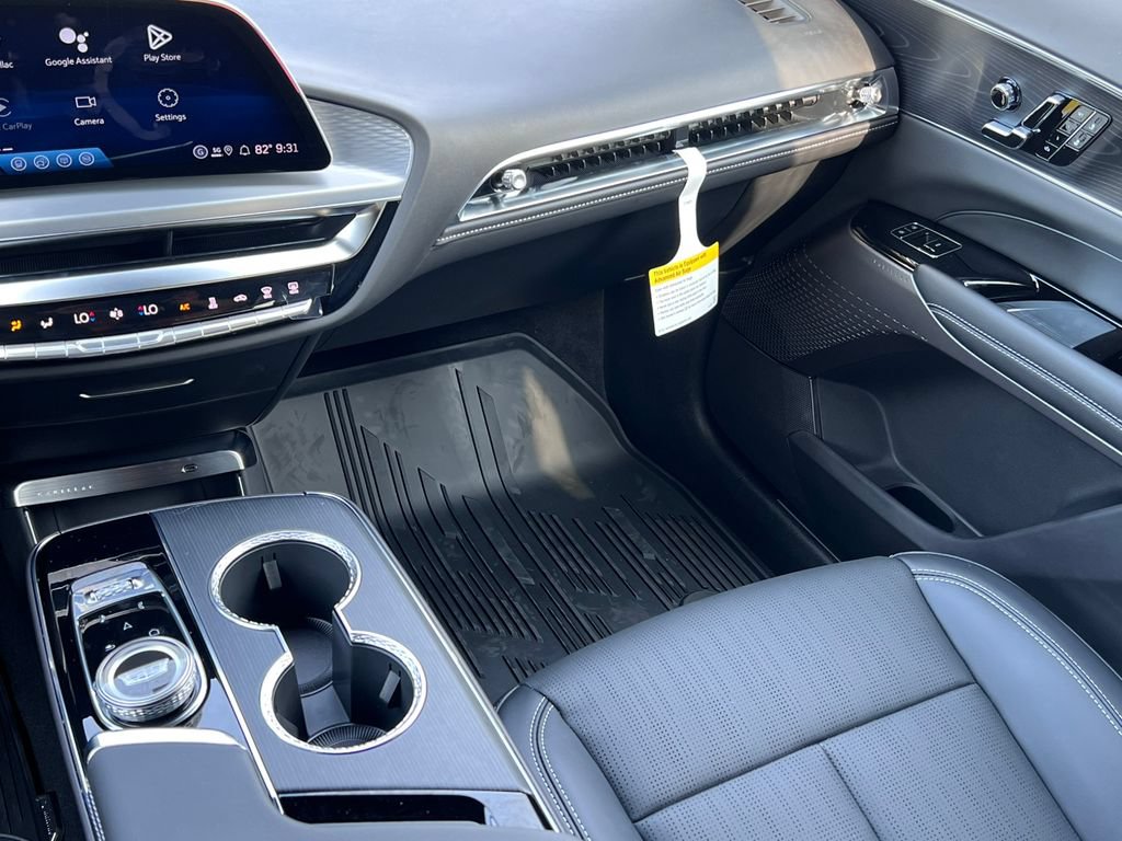 New 2026 Cadillac Lyriq Sport AWD/4WD image 28