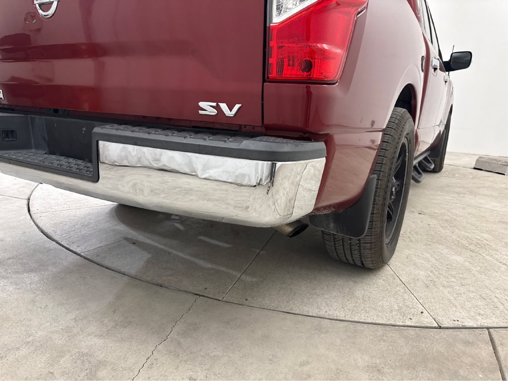 Used 2017 Nissan Titan SV RWD image 24