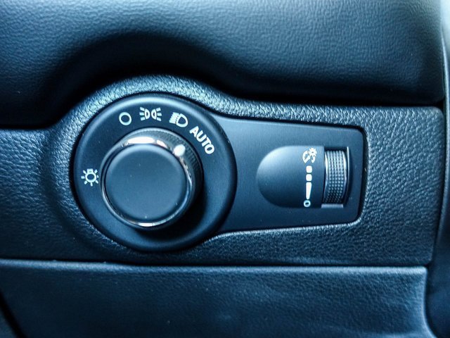 Used 2025 Dodge Durango R/T image 24