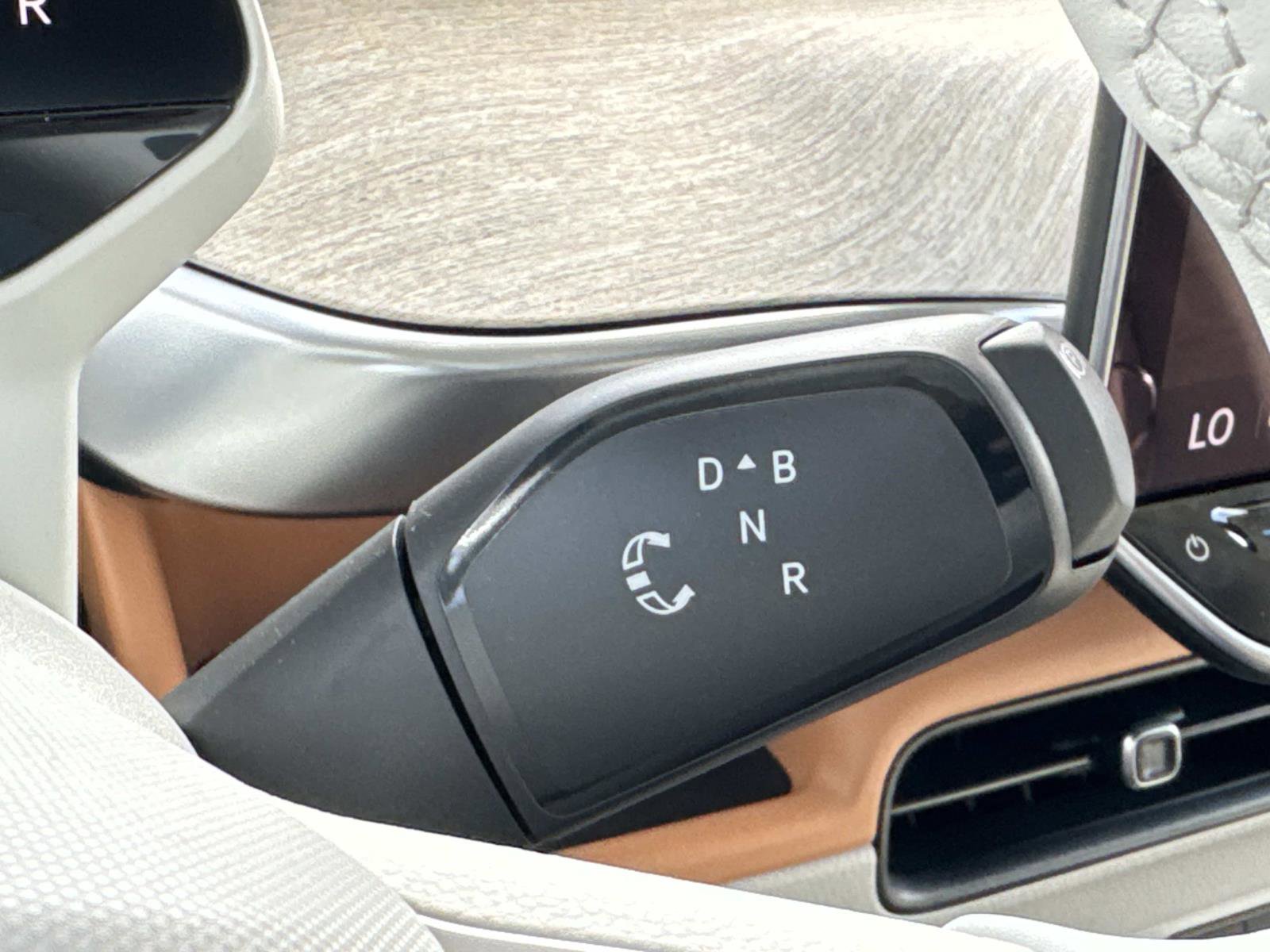 New 2025 Volkswagen ID. Buzz Pro S Plus image 19