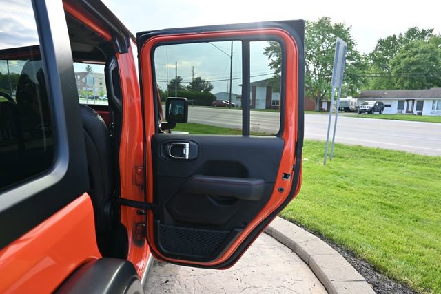 Used 2023 Jeep Wrangler Unlimited Rubicon w/ Cold Weather Group AWD/4WD image 20