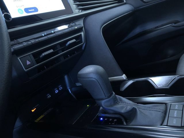 Used 2026 Toyota Camry LE FWD image 30