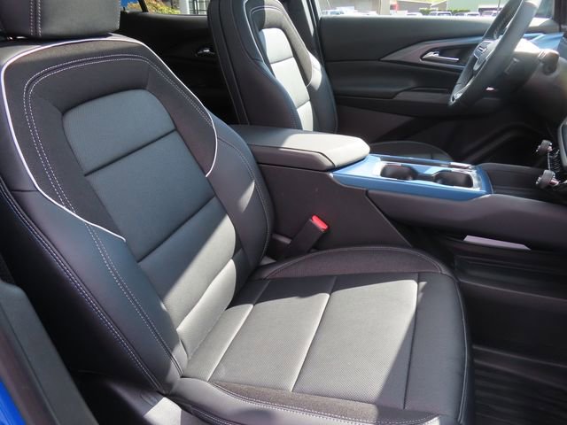 Used 2025 Chevrolet Equinox EV LT w/ Convenience Package II FWD image 43