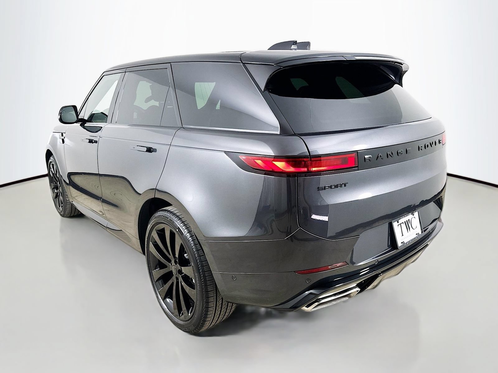New 2026 Land Rover Range Rover Sport Dynamic SE AWD/4WD image 7