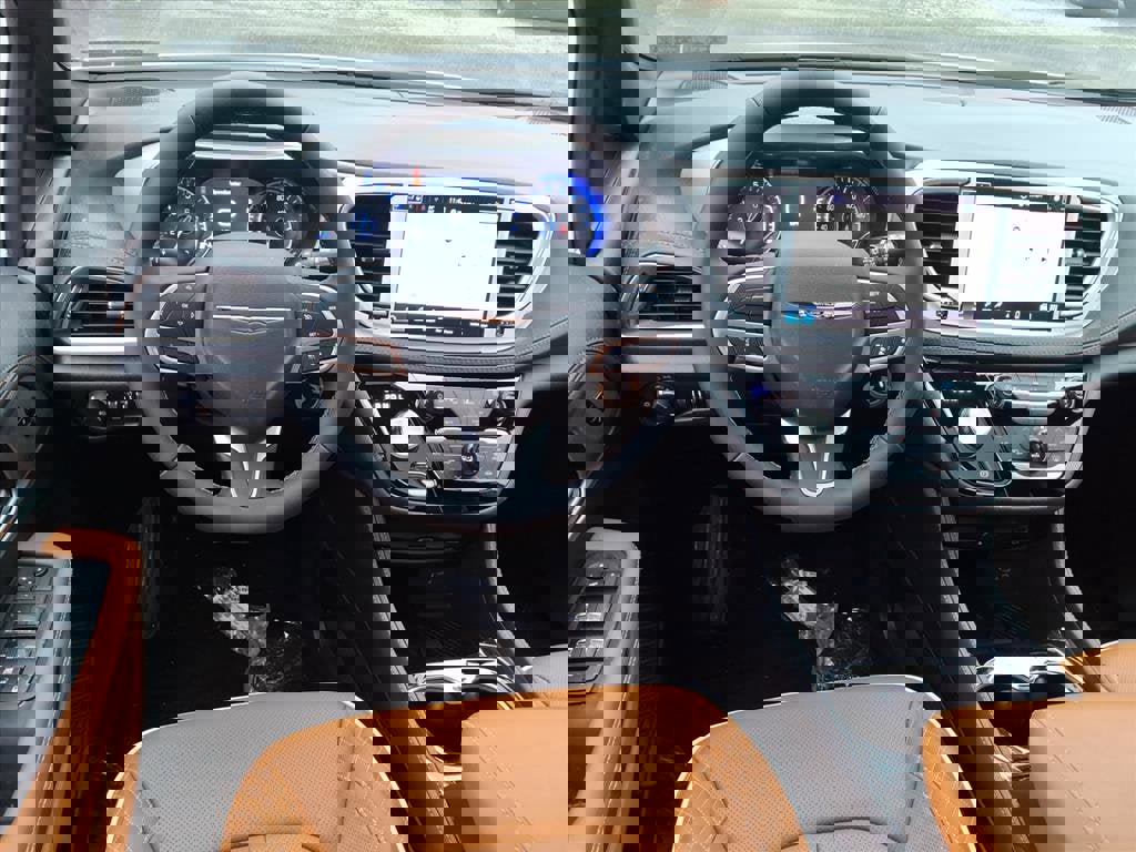 New 2026 Chrysler Pacifica Pinnacle image 4