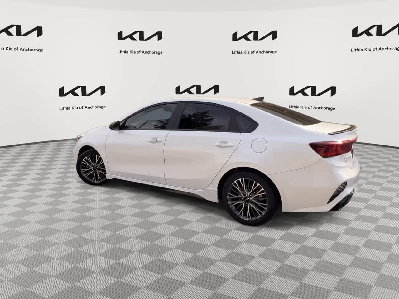 Used 2024 Kia Forte GT-Line w/ GT-Line Premium Package FWD image 6