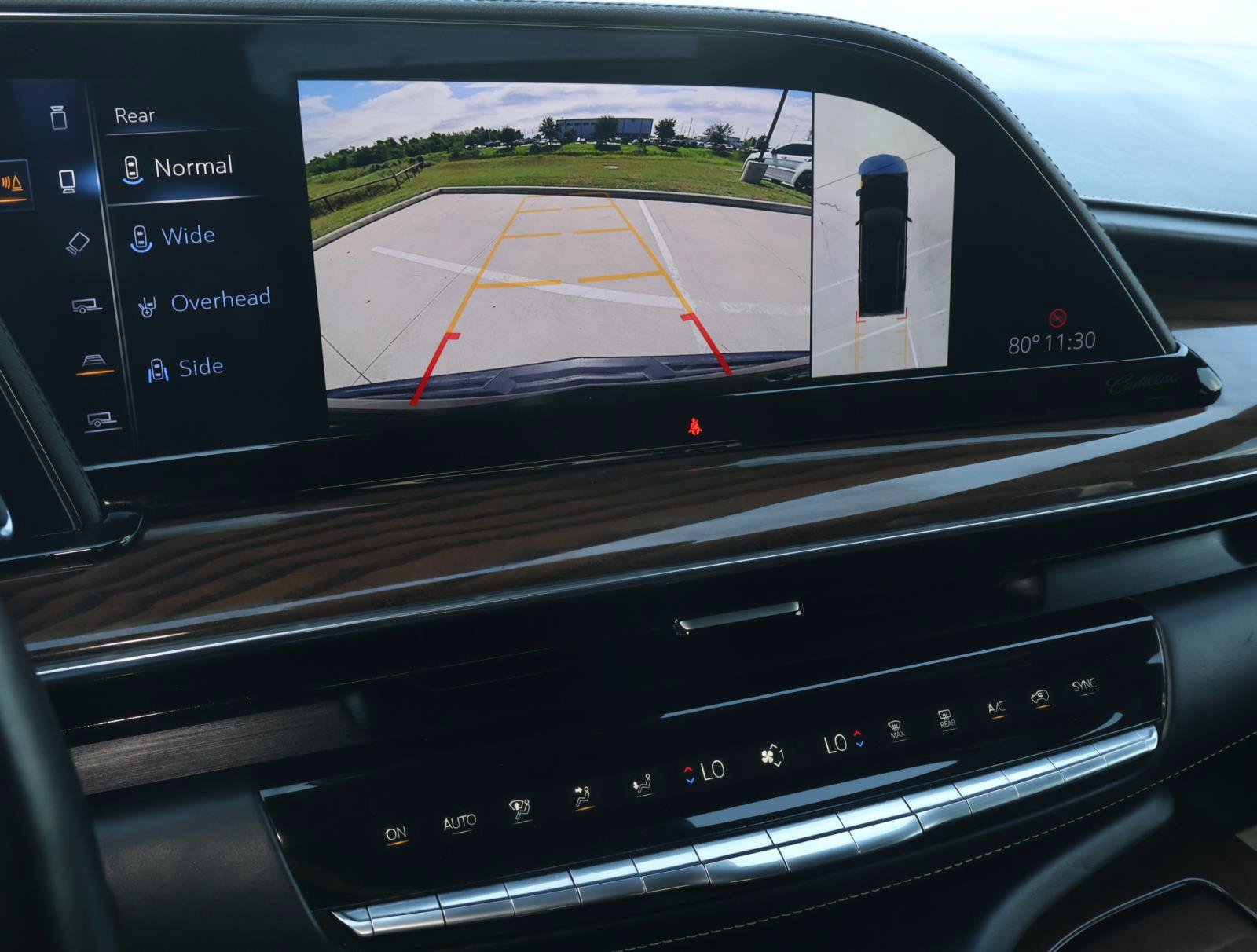 Certified 2023 Cadillac Escalade Sport Platinum w/ LPO, Floor Liner Package AWD/4WD image 34