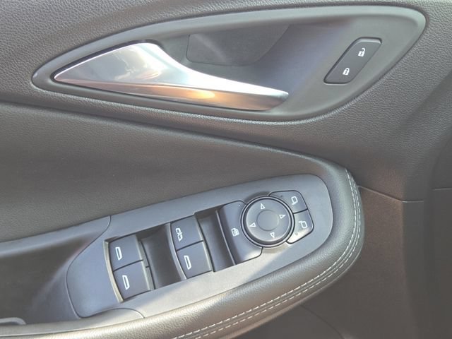 Used 2023 Buick Encore GX Select w/ Sport Touring Package AWD/4WD image 25