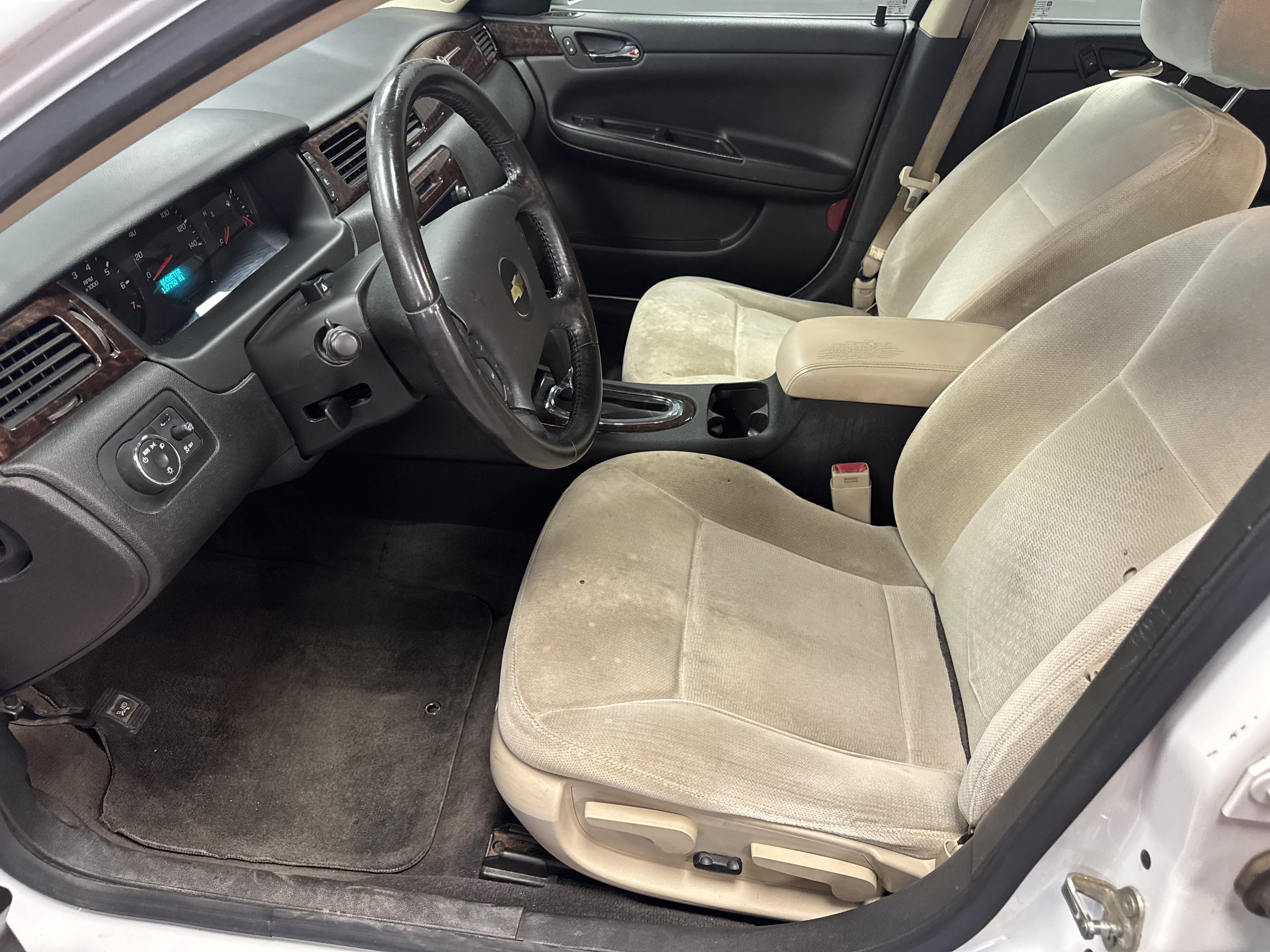 Used 2014 Chevrolet Impala Limited LS FWD image 9