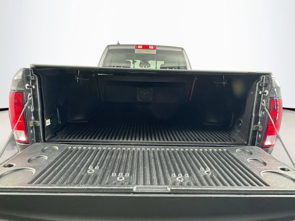 Used 2018 RAM 1500 Classic SLT image 25