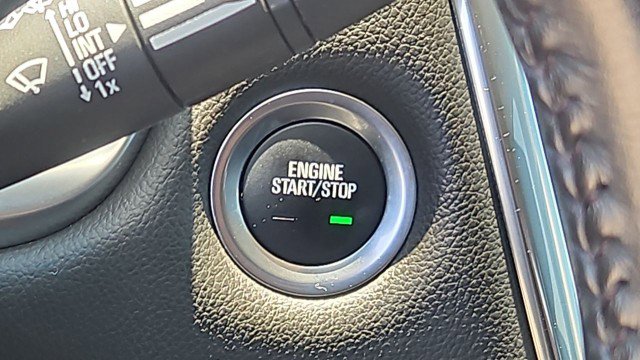 Used 2020 Chevrolet Traverse LT FWD image 16