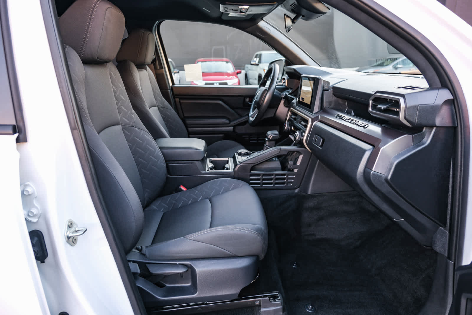 Certified 2024 Toyota Tacoma SR5 AWD/4WD image 20