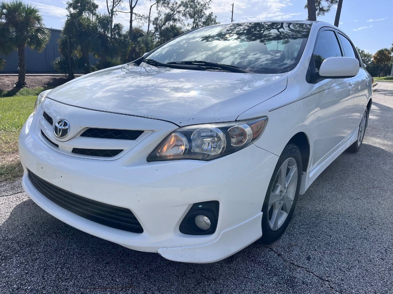 Used 2011 Toyota Corolla S w/ Preferred Accessory Pkg FWD image 1