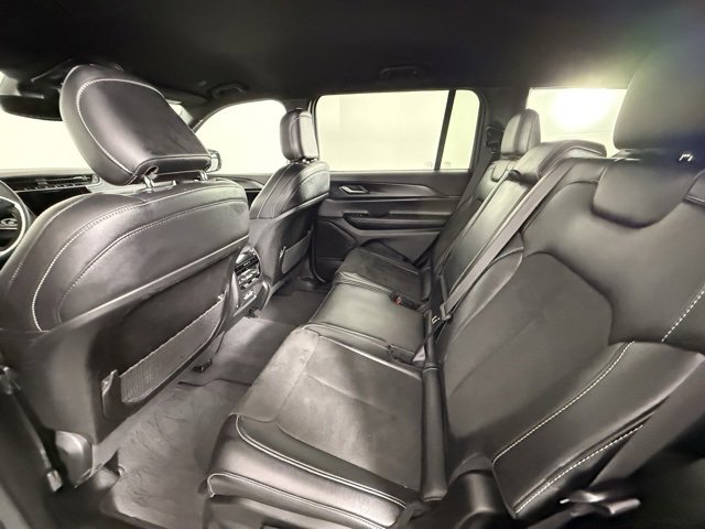 Used 2024 Jeep Grand Cherokee L Altitude image 15