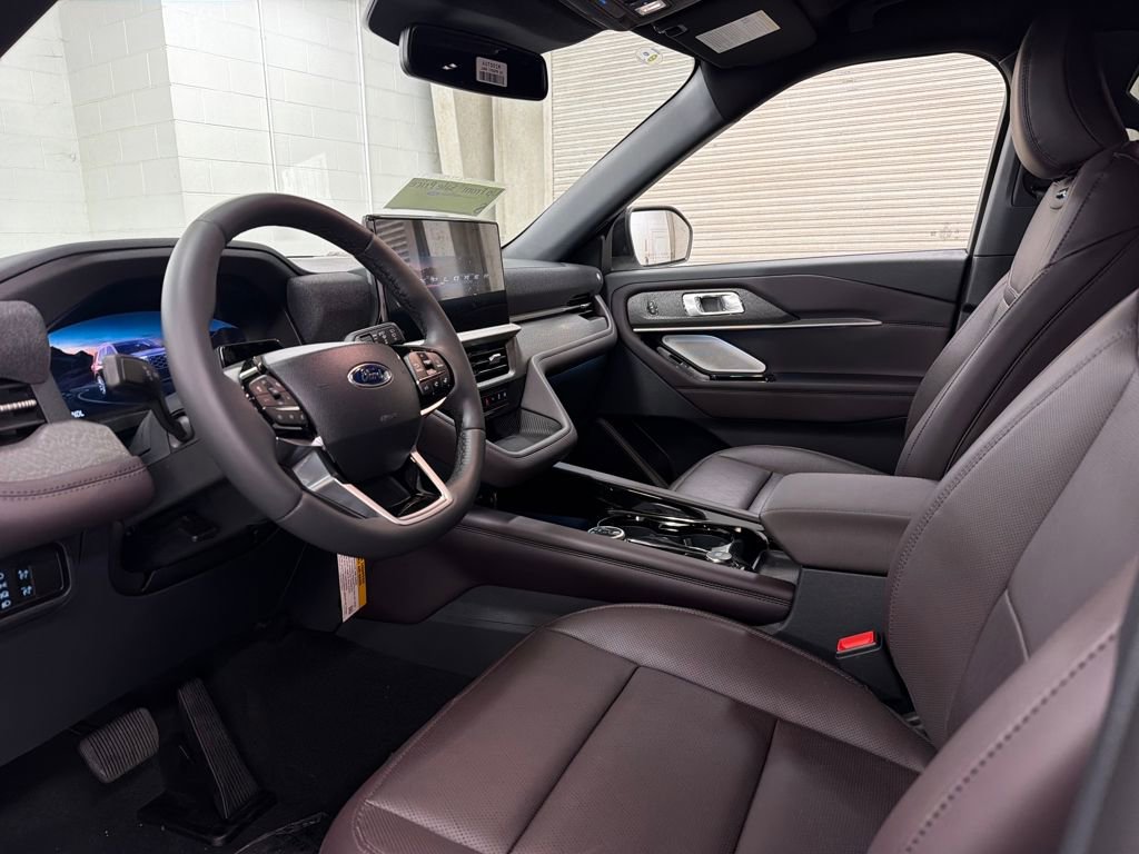 New 2026 Ford Explorer Platinum image 7