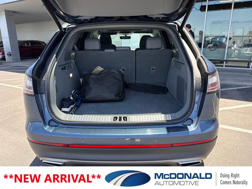 Used 2019 Lincoln Nautilus Reserve FWD image 11