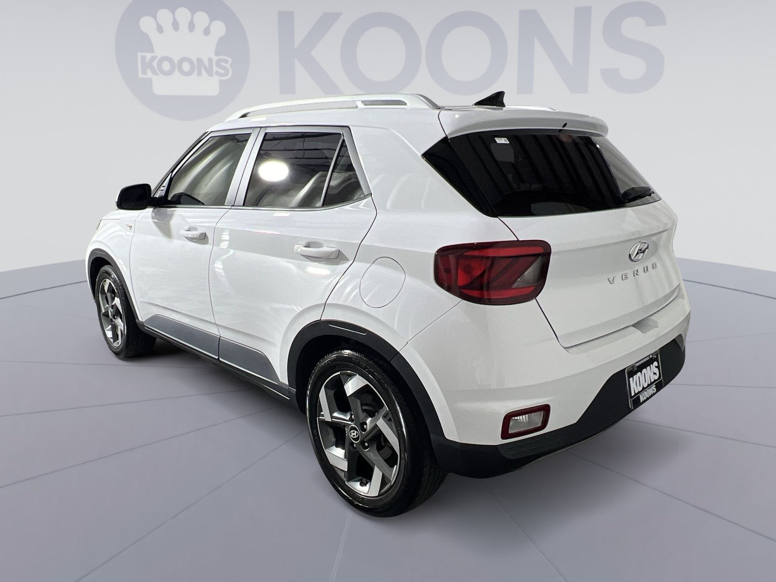 Used 2022 Hyundai Venue SEL FWD image 14