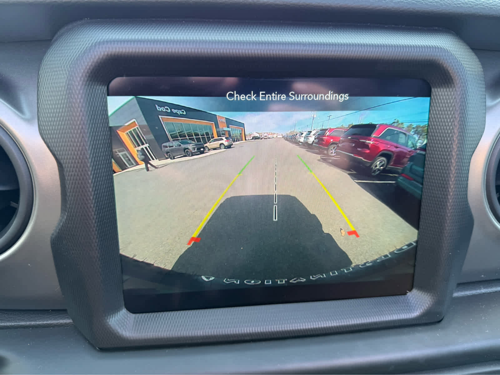 Used 2023 Jeep Wrangler Unlimited w/ Sun & Screen Package image 22