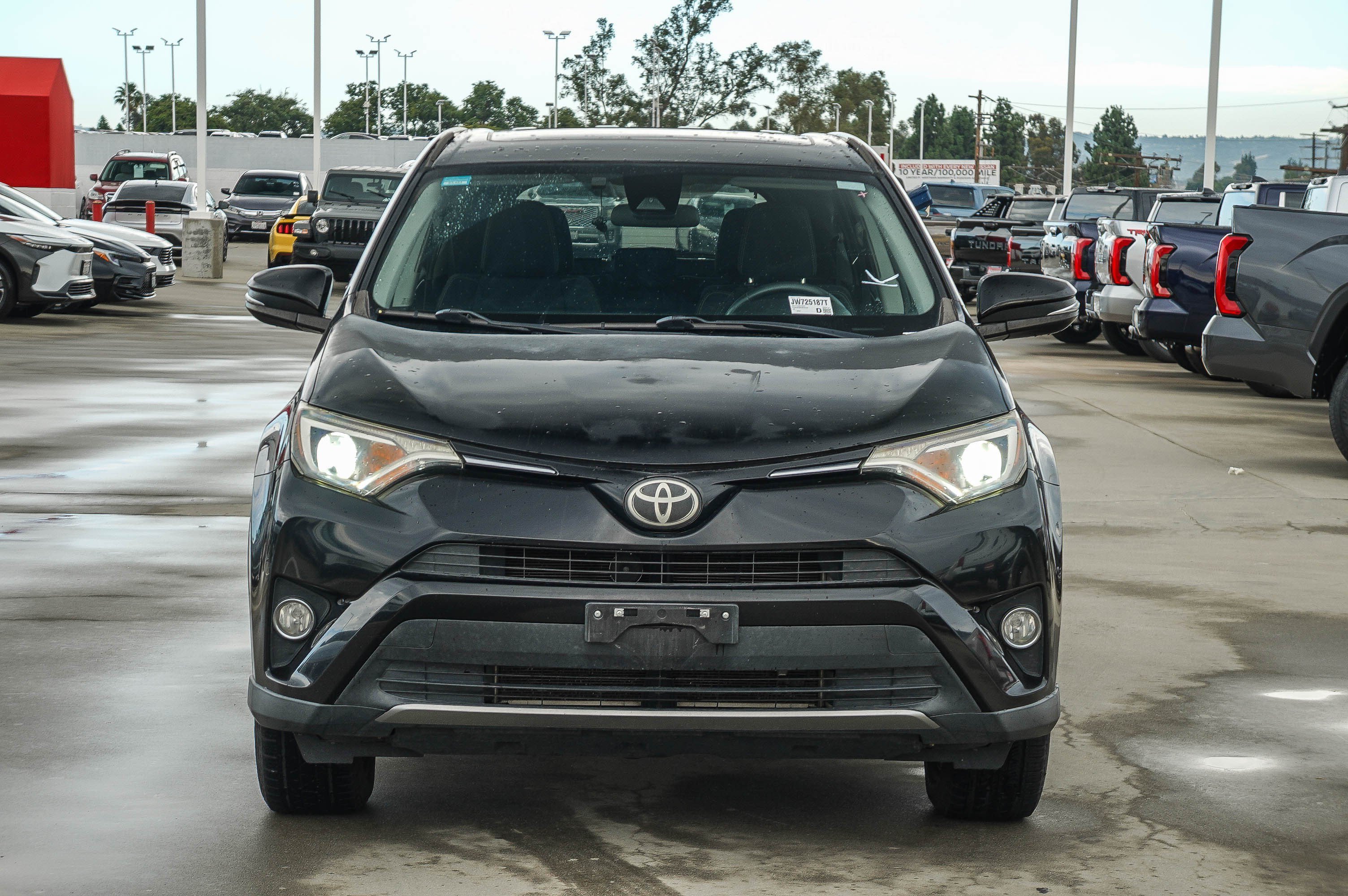 Certified 2018 Toyota RAV4 XLE AWD/4WD image 2