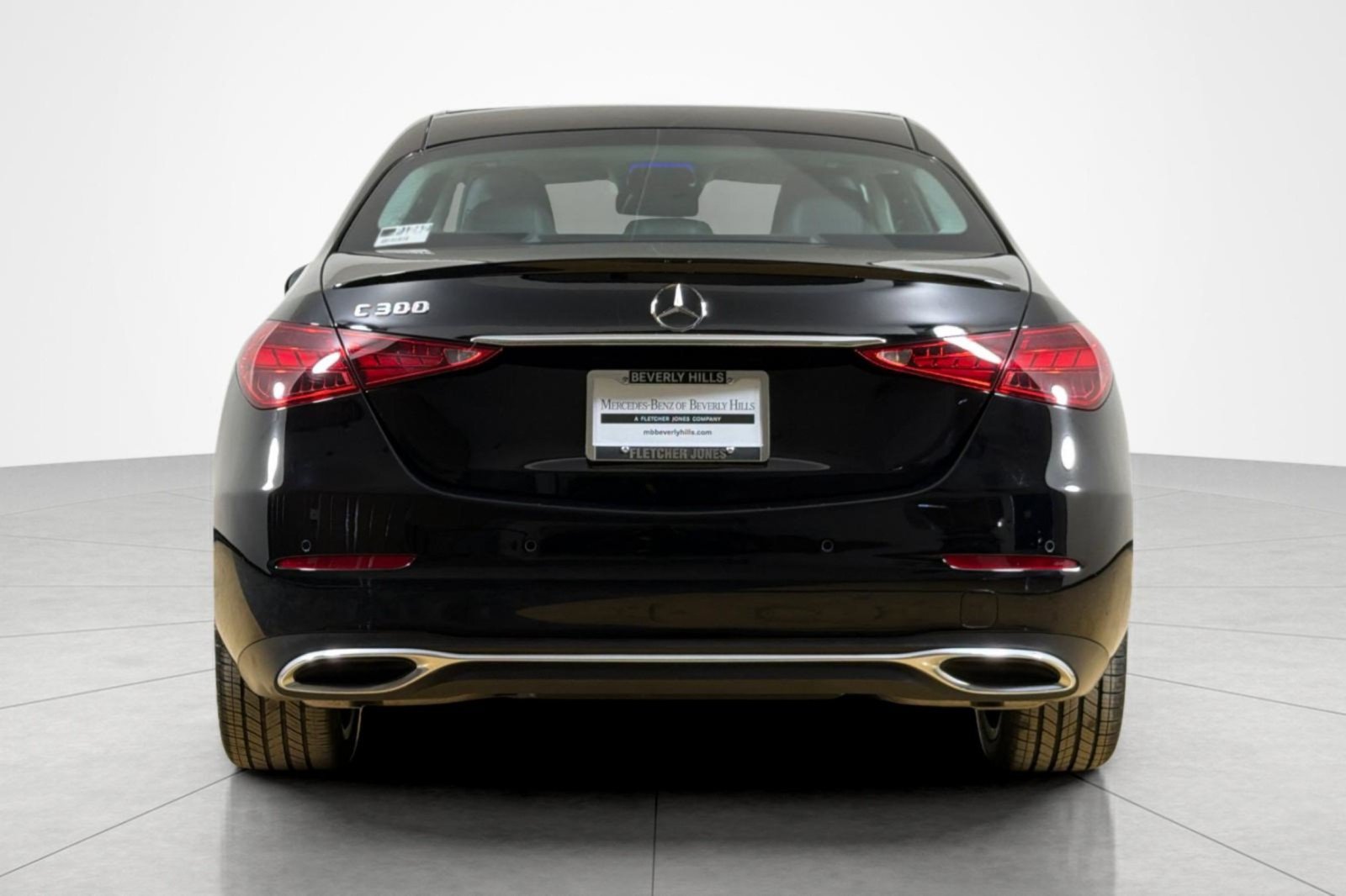 Used 2024 Mercedes-Benz C 300 Sedan image 4