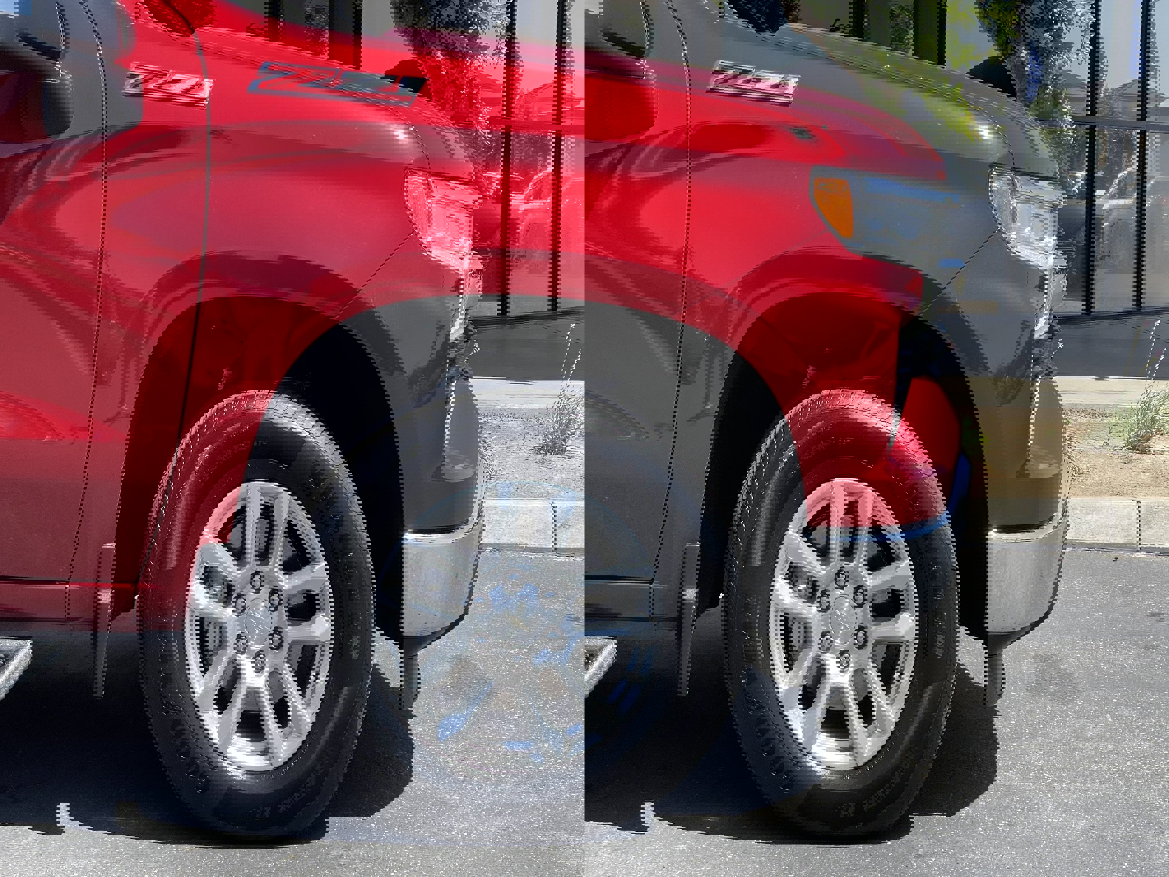 Used 2023 Chevrolet Silverado 1500 LT AWD/4WD image 10