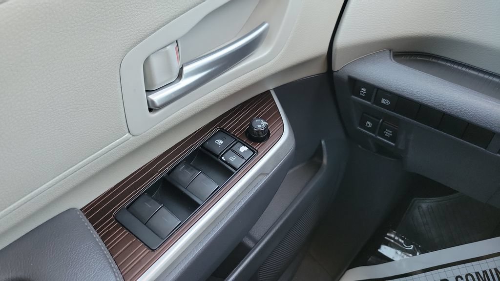 Certified 2021 Toyota Sienna XLE FWD image 22