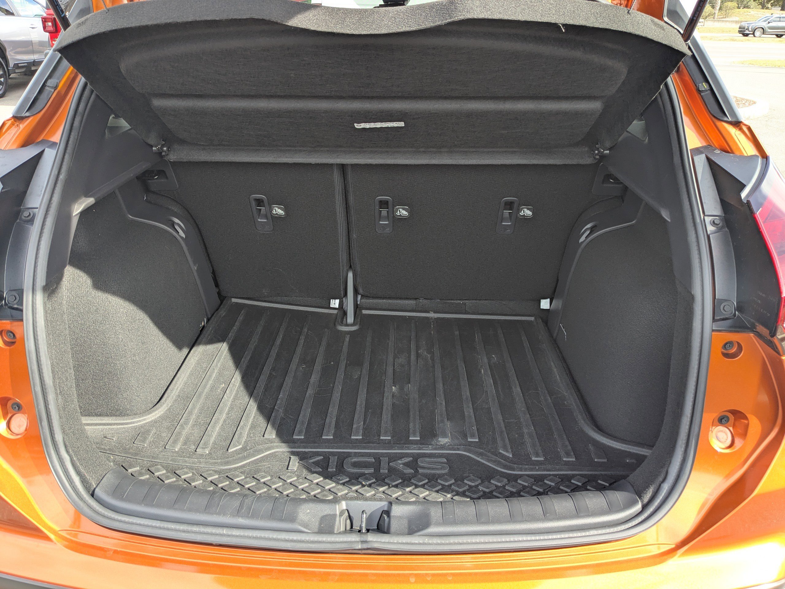 Certified 2024 Nissan Kicks SR w/ SR Premium Package image 12