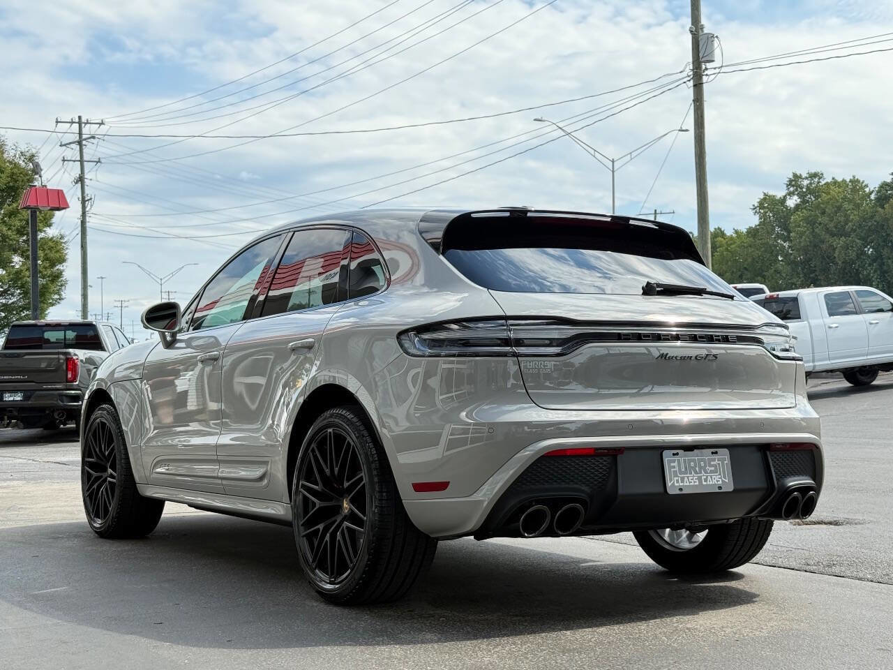 Used 2025 Porsche Macan GTS image 5