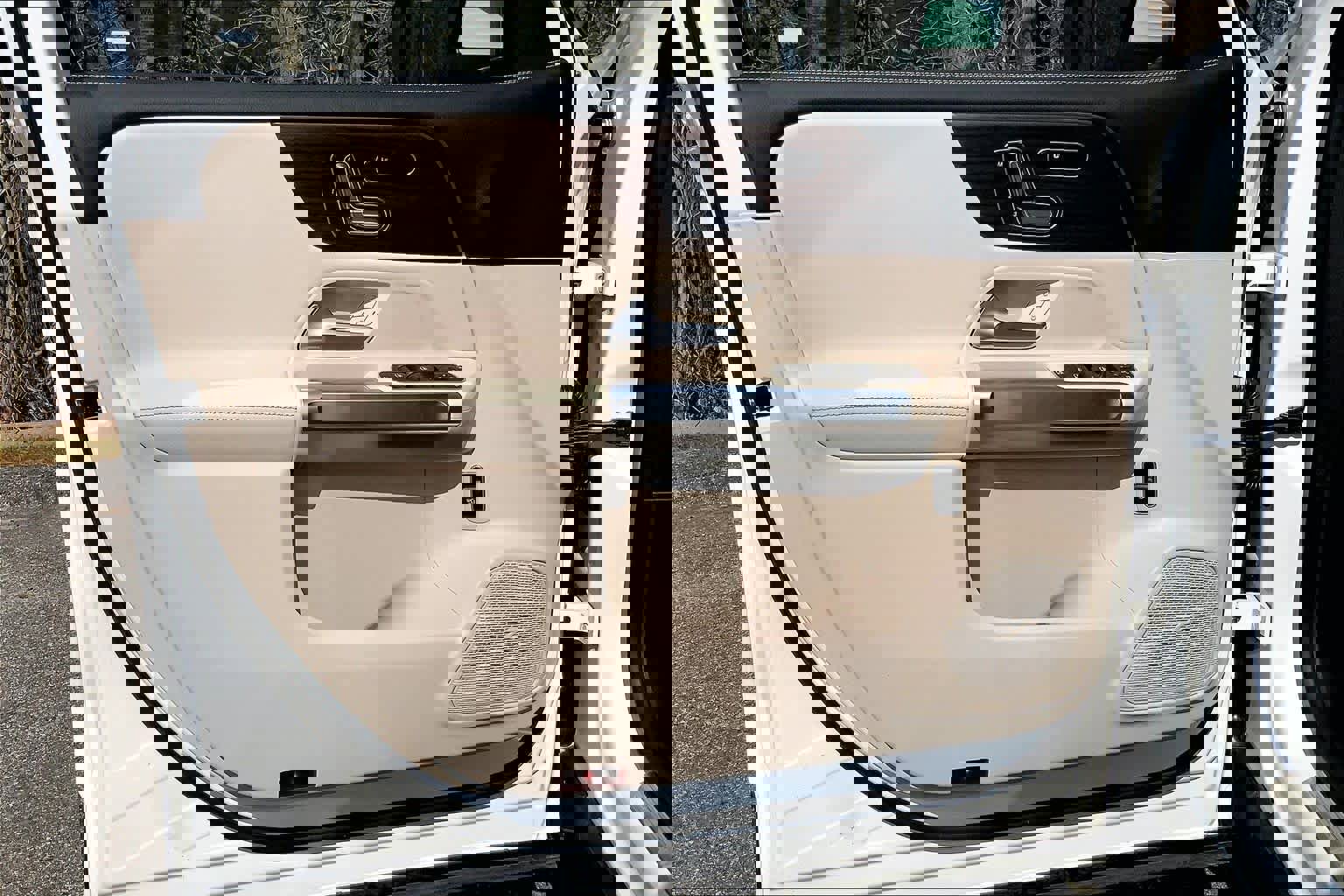 New 2026 Mercedes-Benz GLB 250 4MATIC image 14