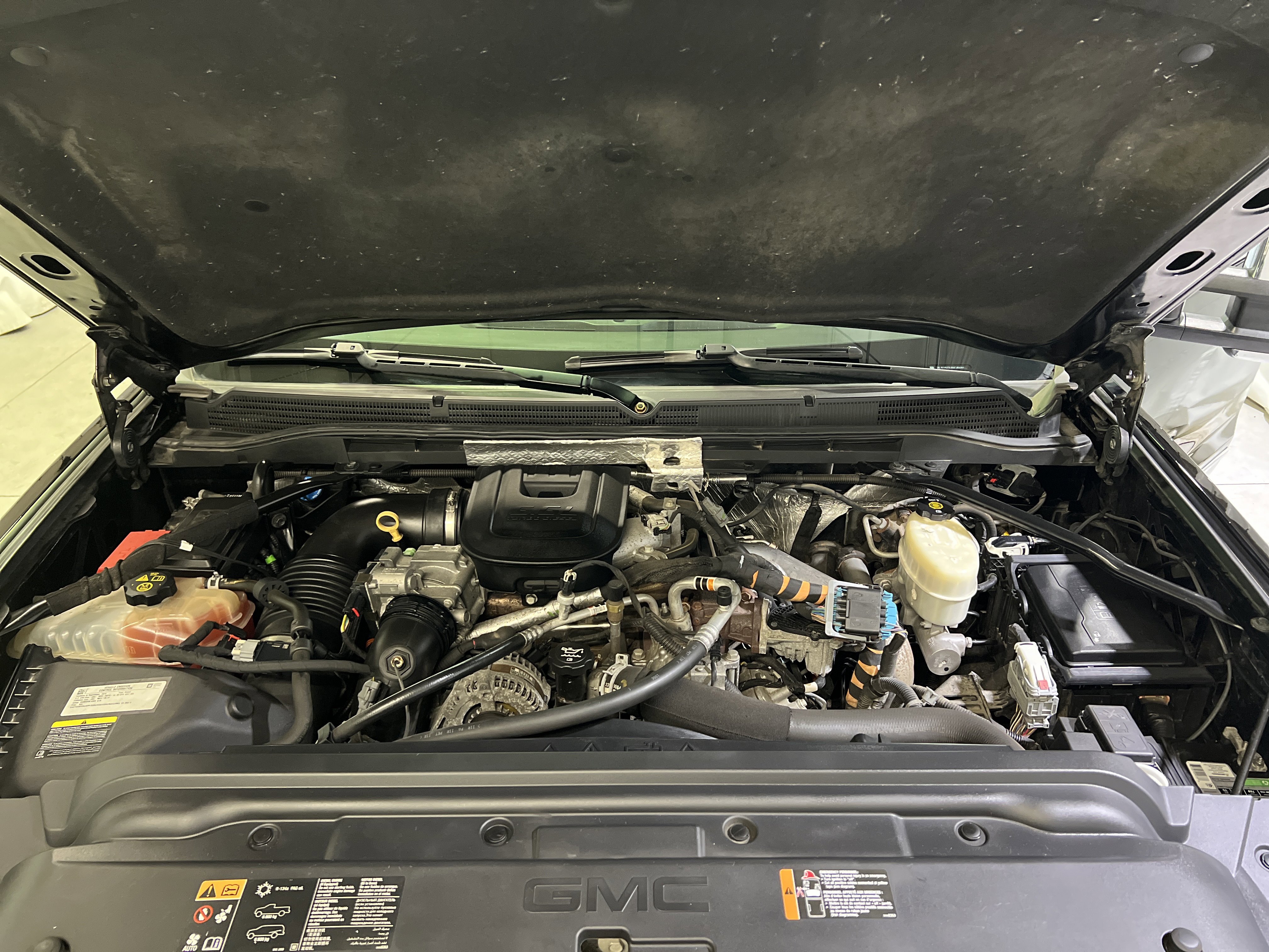 Used 2016 GMC Sierra 3500 Denali w/ Duramax Plus Package image 15