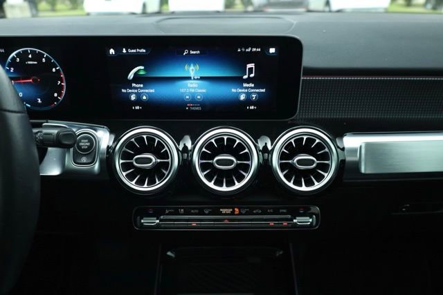 Used 2020 Mercedes-Benz GLB 250 image 17
