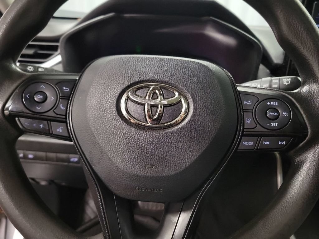 Used 2019 Toyota RAV4 XLE w/ Convenience Package AWD/4WD image 19