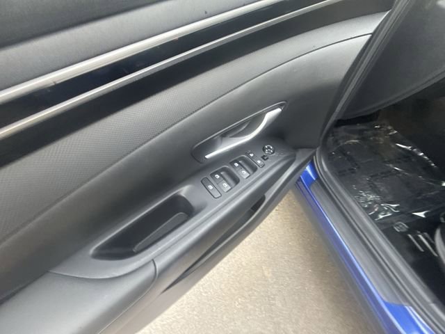 Used 2022 Hyundai Tucson SE image 13