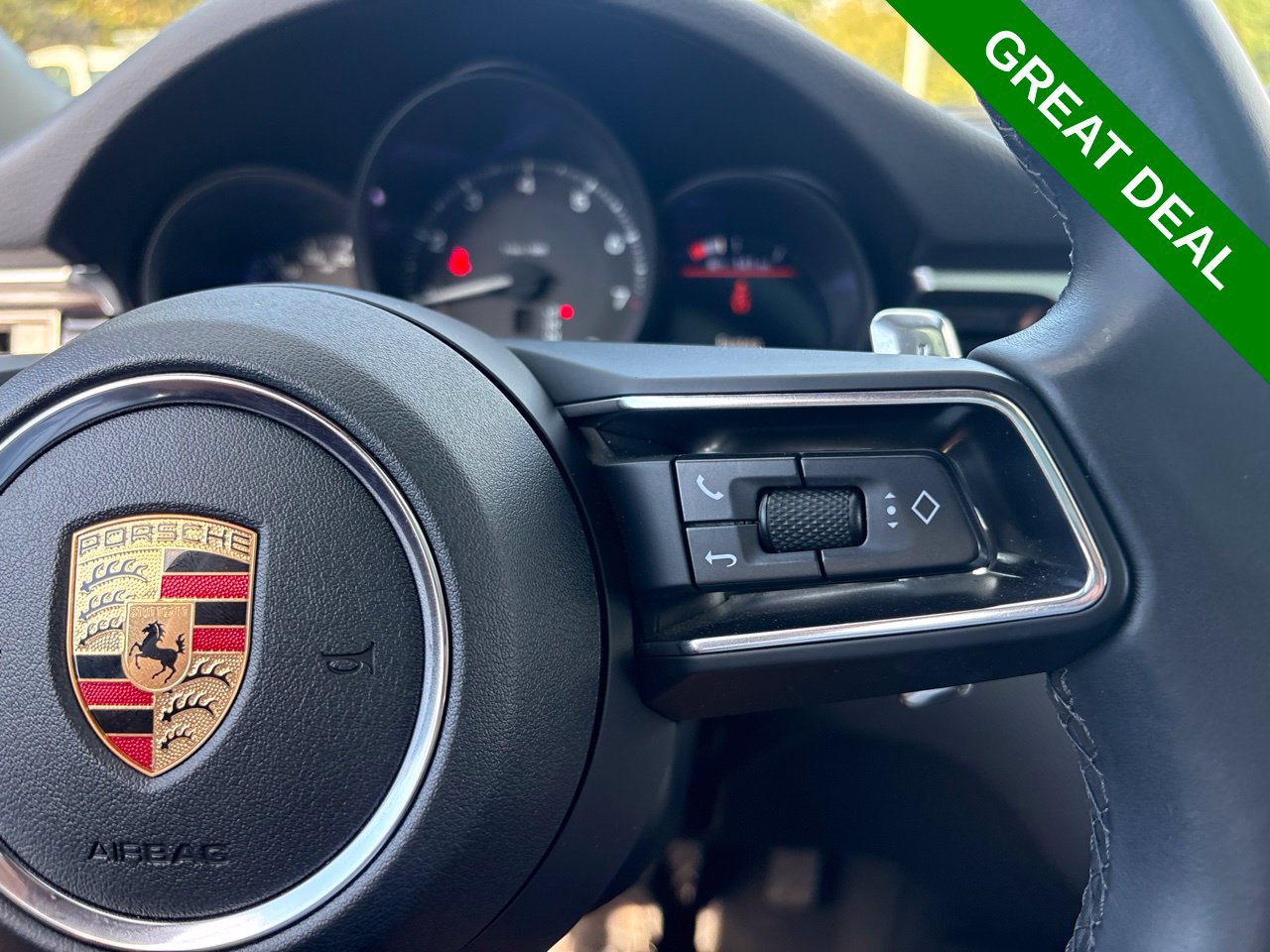 Used 2024 Porsche Macan w/ Premium Plus Package AWD/4WD image 27