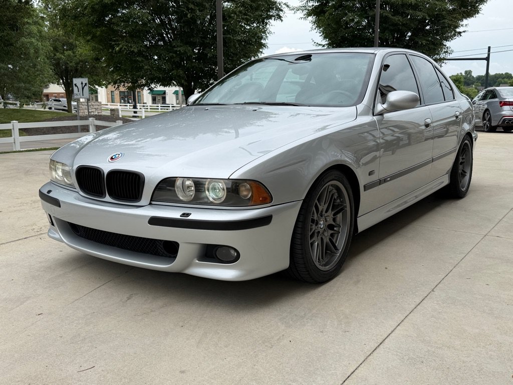 Used 2002 BMW M5 RWD image 5