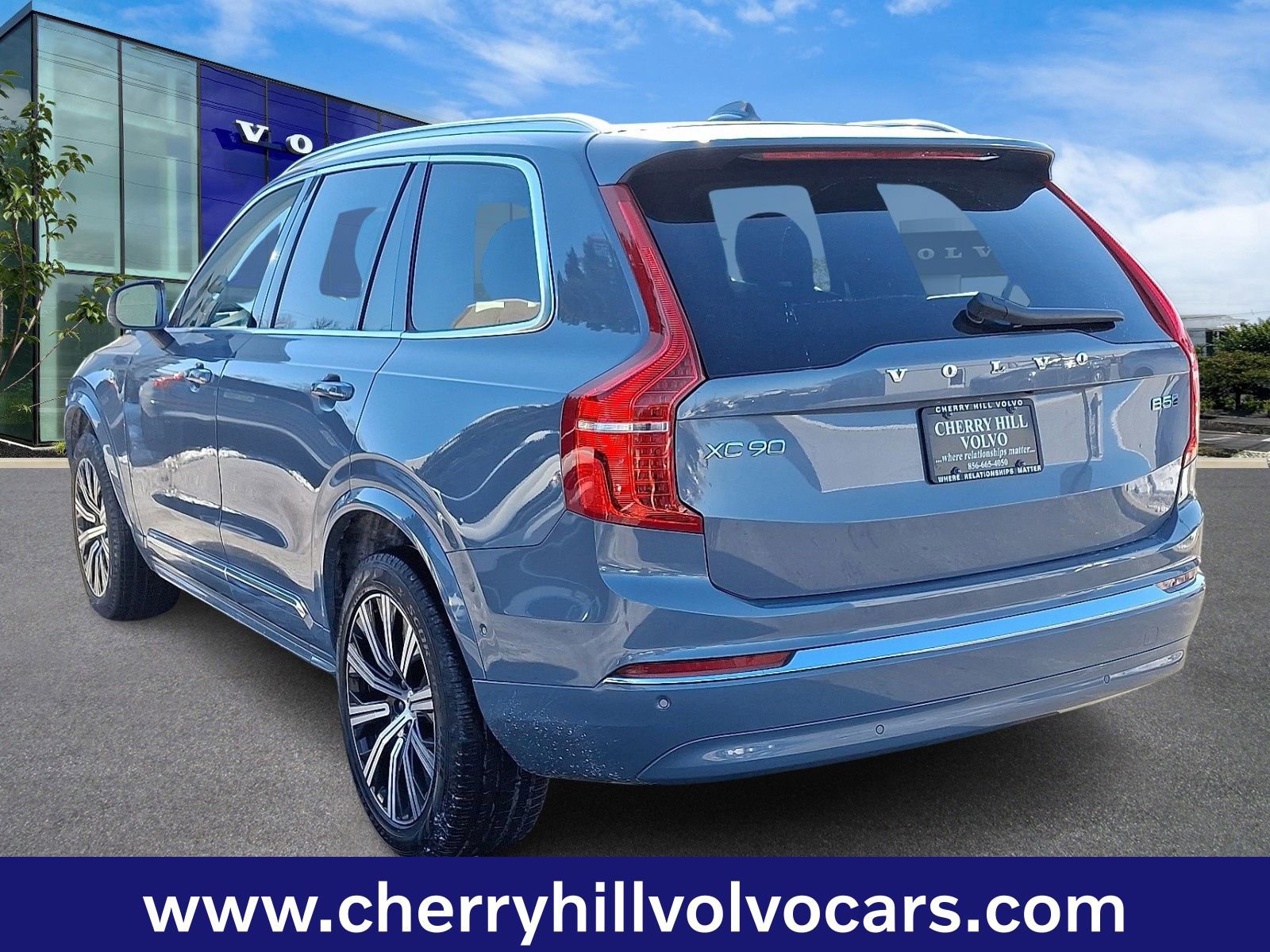 Certified 2023 Volvo XC90 B5 Plus image 5