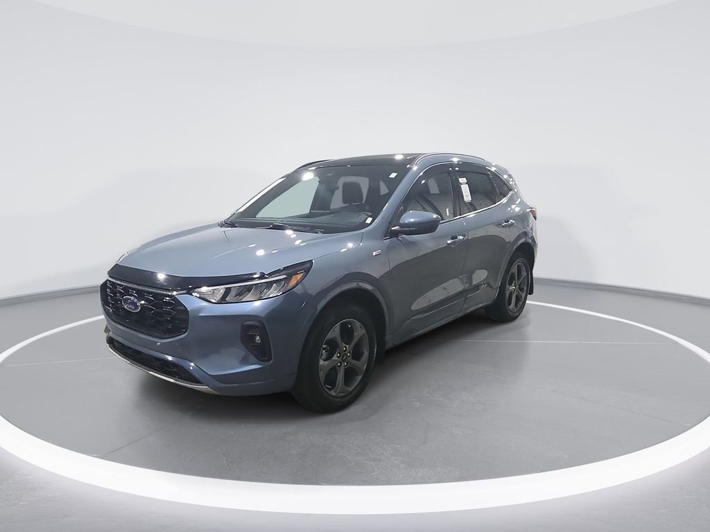 Used 2024 Ford Escape ST-Line Select w/ Class II Trailer Tow Package image 4