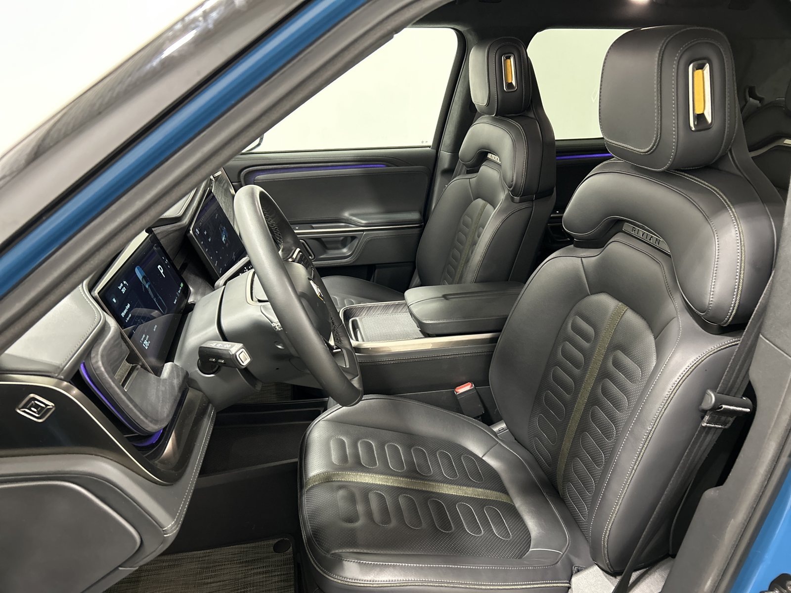 Used 2024 Rivian R1T Adventure AWD/4WD image 20