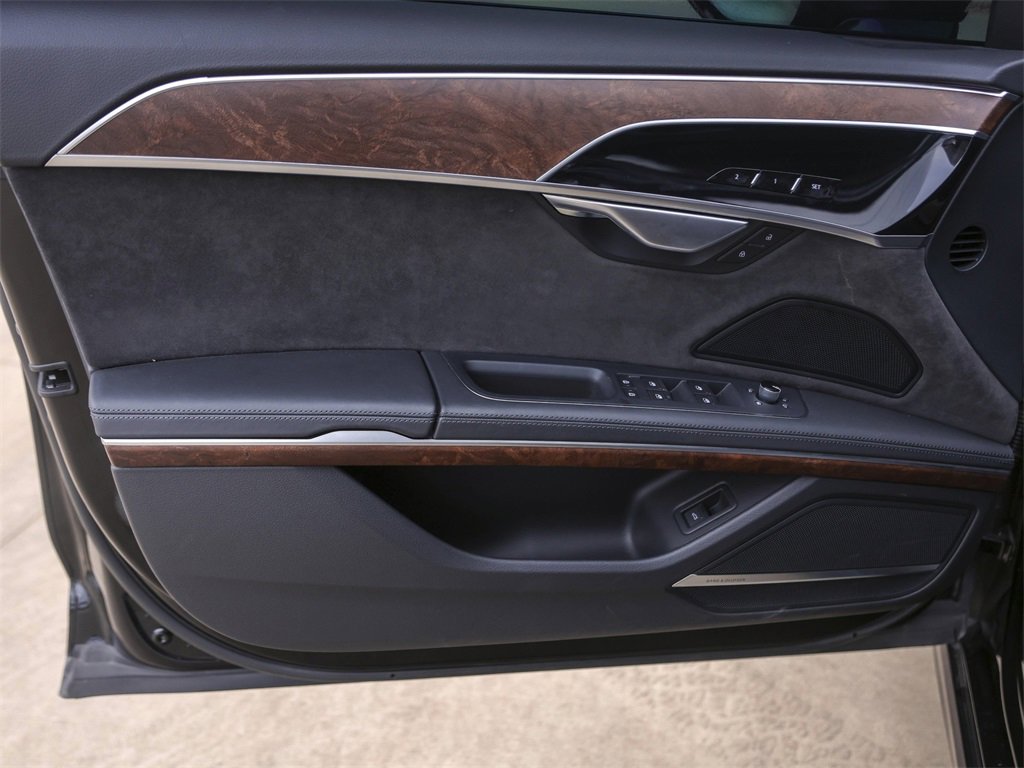 Used 2021 Audi A8 L 3.0T w/ Executive Plus Package image 34