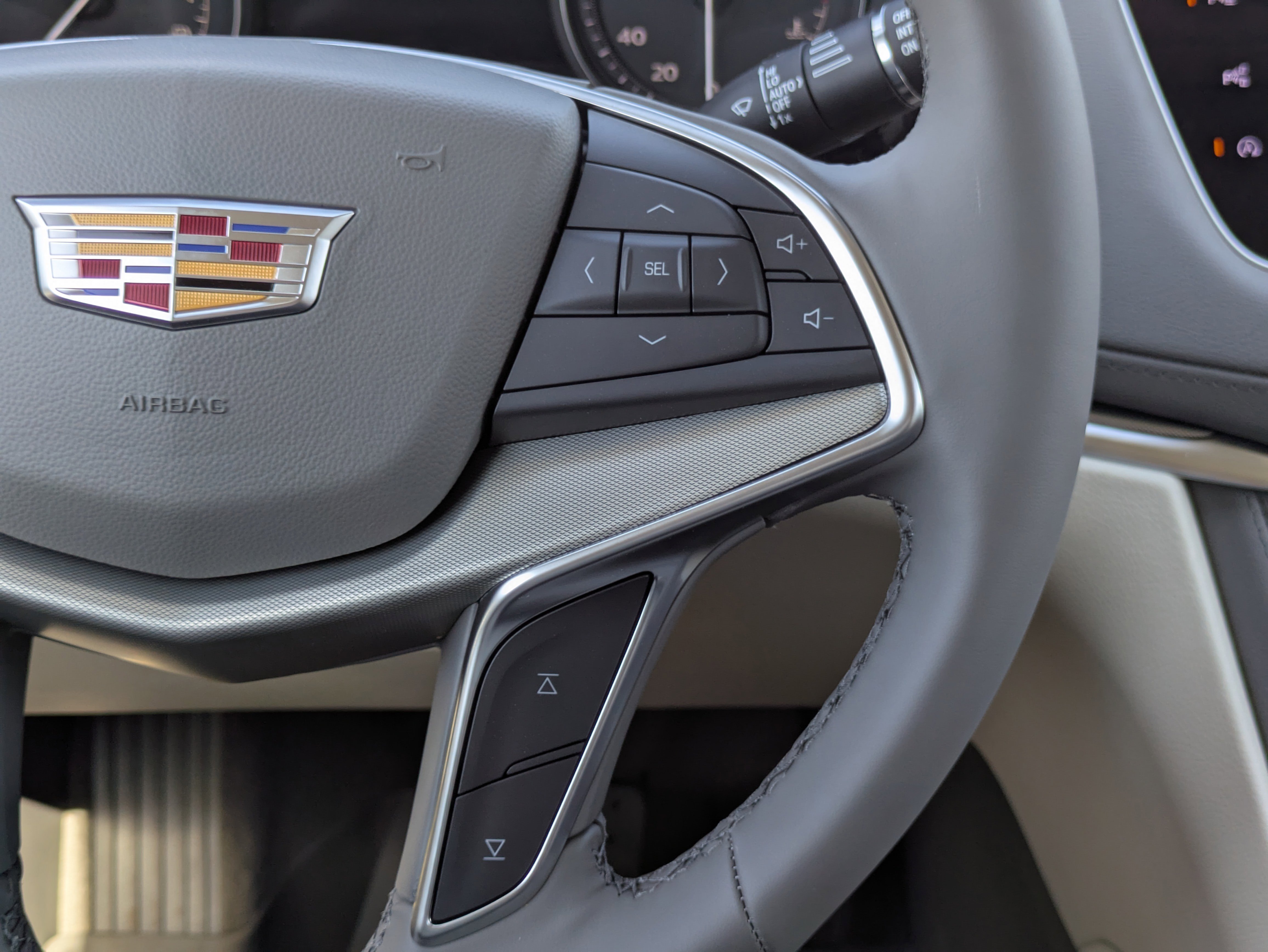 New 2026 Cadillac XT5 Premium Luxury w/ LPO, ONYX Package FWD image 18