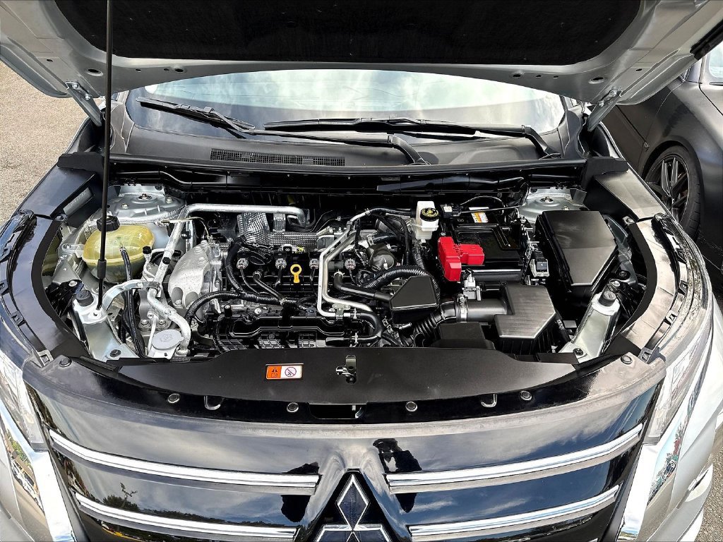 Used 2025 Mitsubishi Outlander ES AWD/4WD image 33
