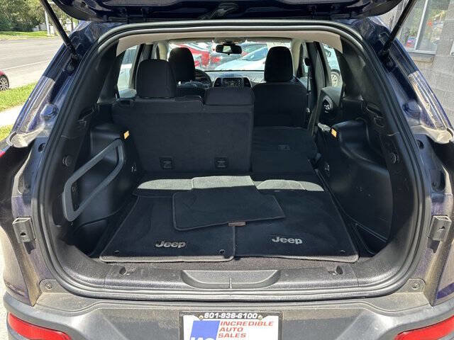 Used 2015 Jeep Cherokee Sport FWD image 26