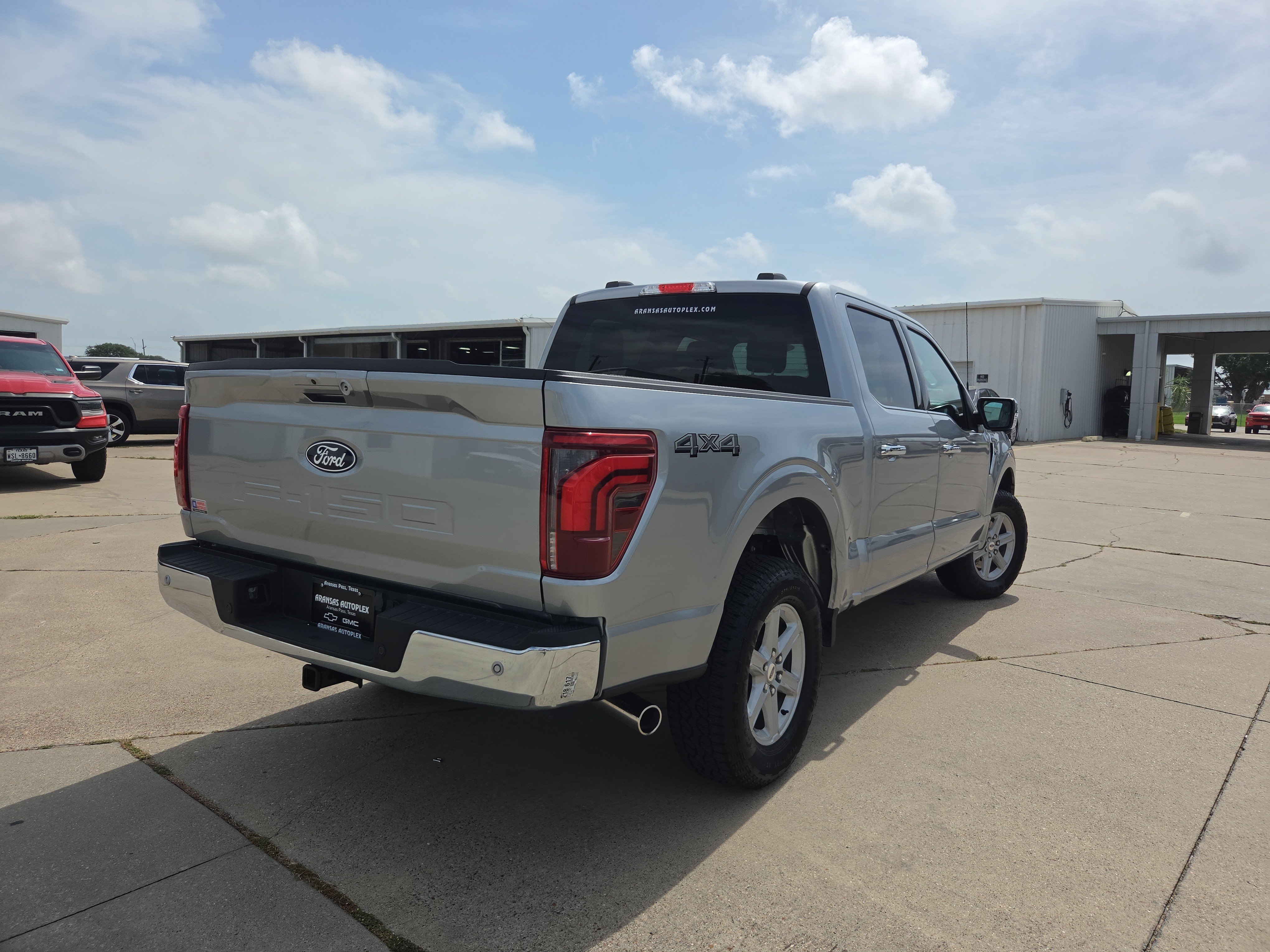 Used 2025 Ford F150 Lariat AWD/4WD image 5