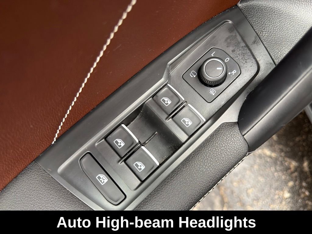 Used 2022 Volkswagen Tiguan SEL R-Line image 18