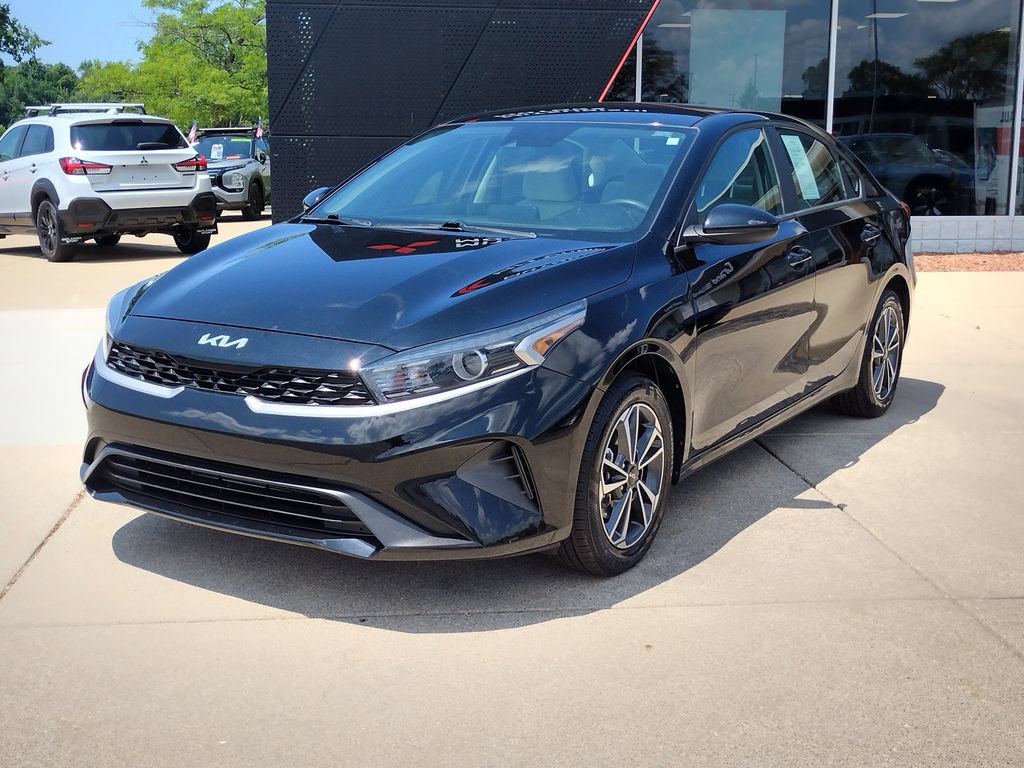 Used 2023 Kia Forte LXS FWD image 1