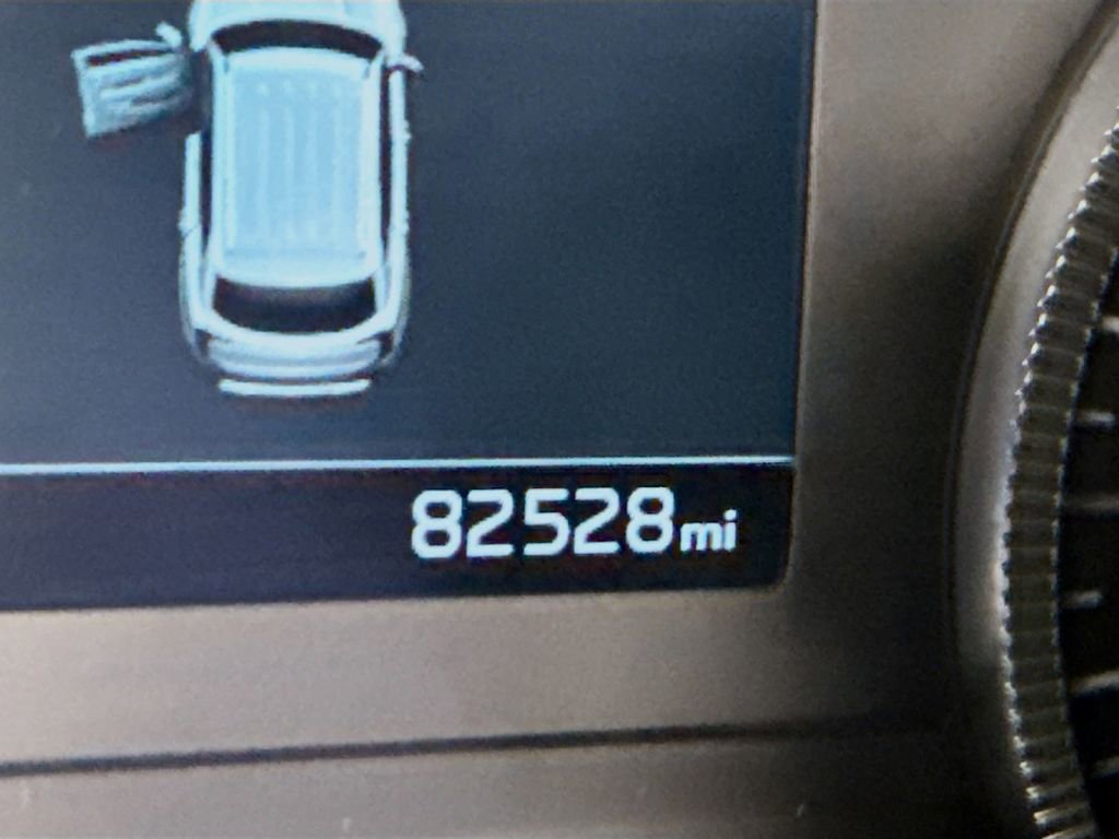 Used 2022 Kia Telluride EX w/ EX Premium Package image 4