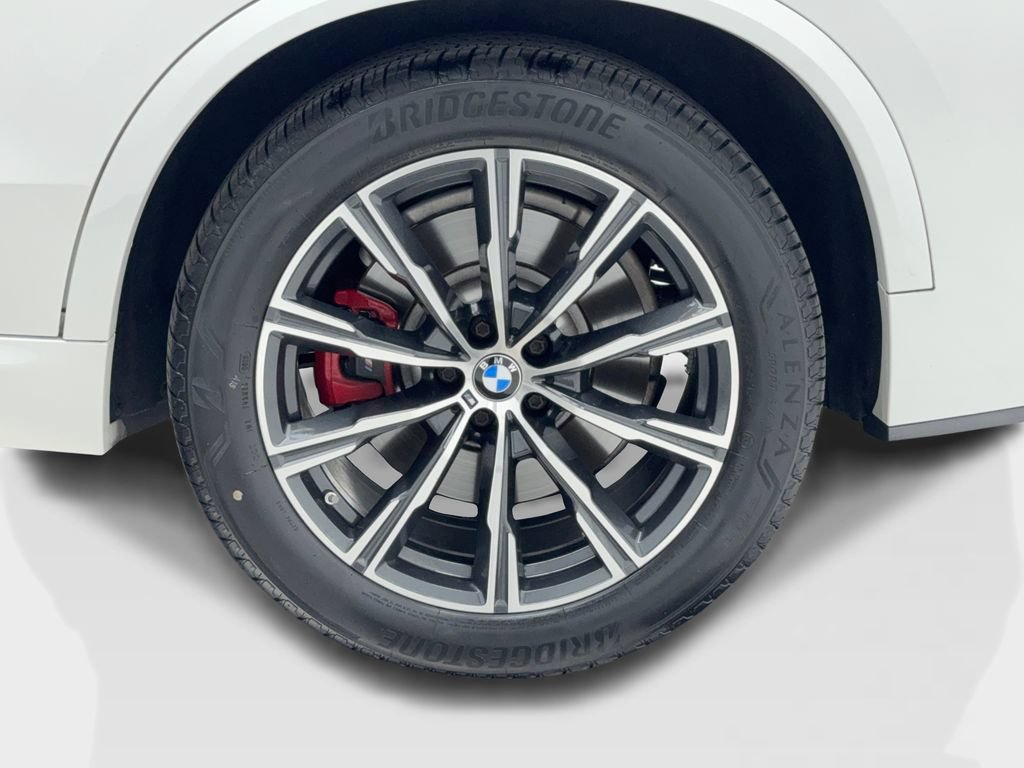 Used 2022 BMW X5 M50i w/ Dynamic Handling Package AWD/4WD image 54