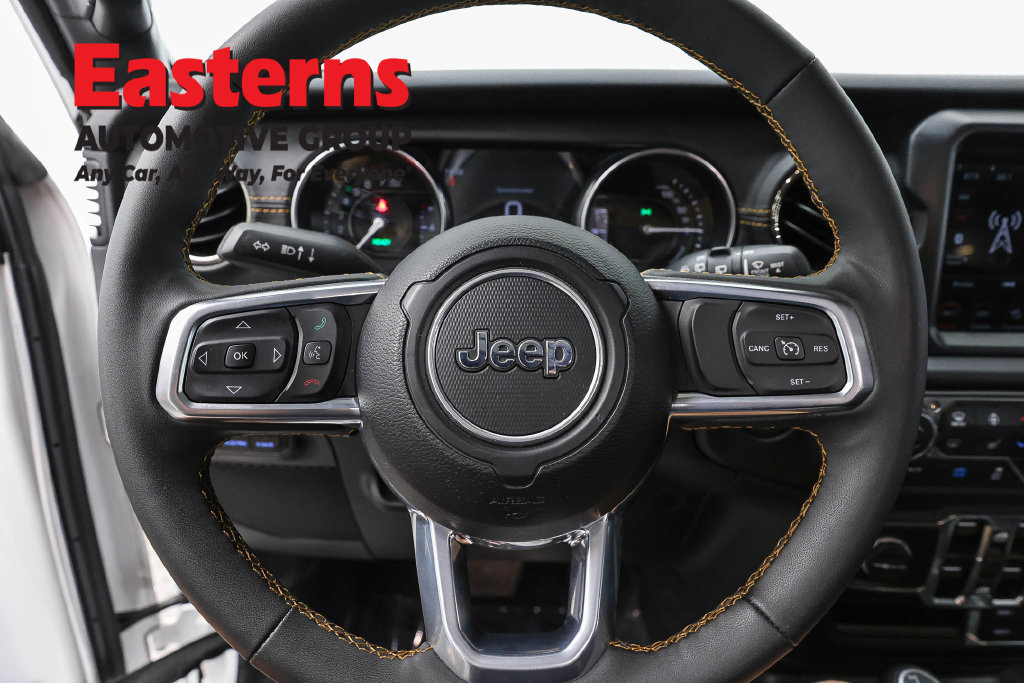 Used 2023 Jeep Wrangler Unlimited Sahara AWD/4WD image 12