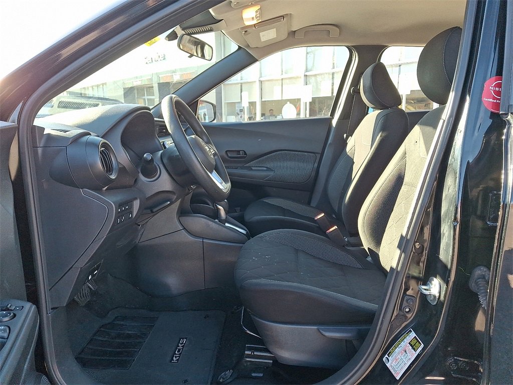 Used 2020 Nissan Kicks S image 13